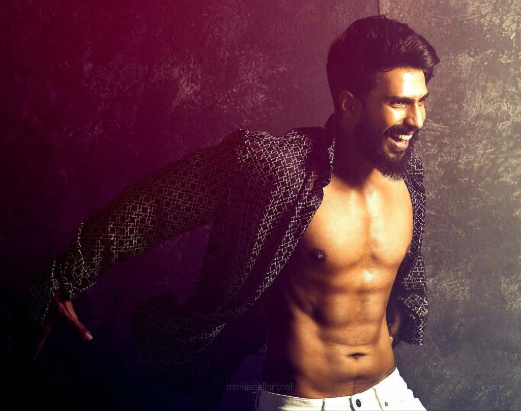 Actor Vishnu Vishal 6 Pack Body Photos HD 512fbfd