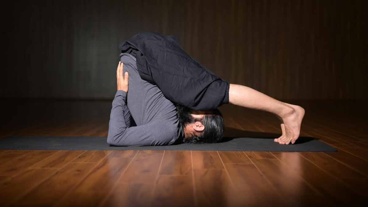 halasana yoga eye sight